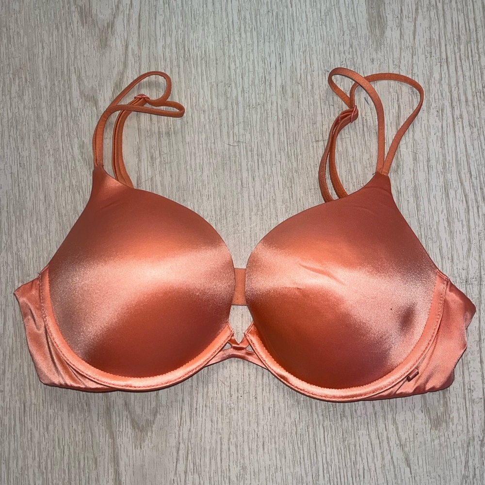 VICTORIA’S SECRET orange very sexy push up bra size 34C